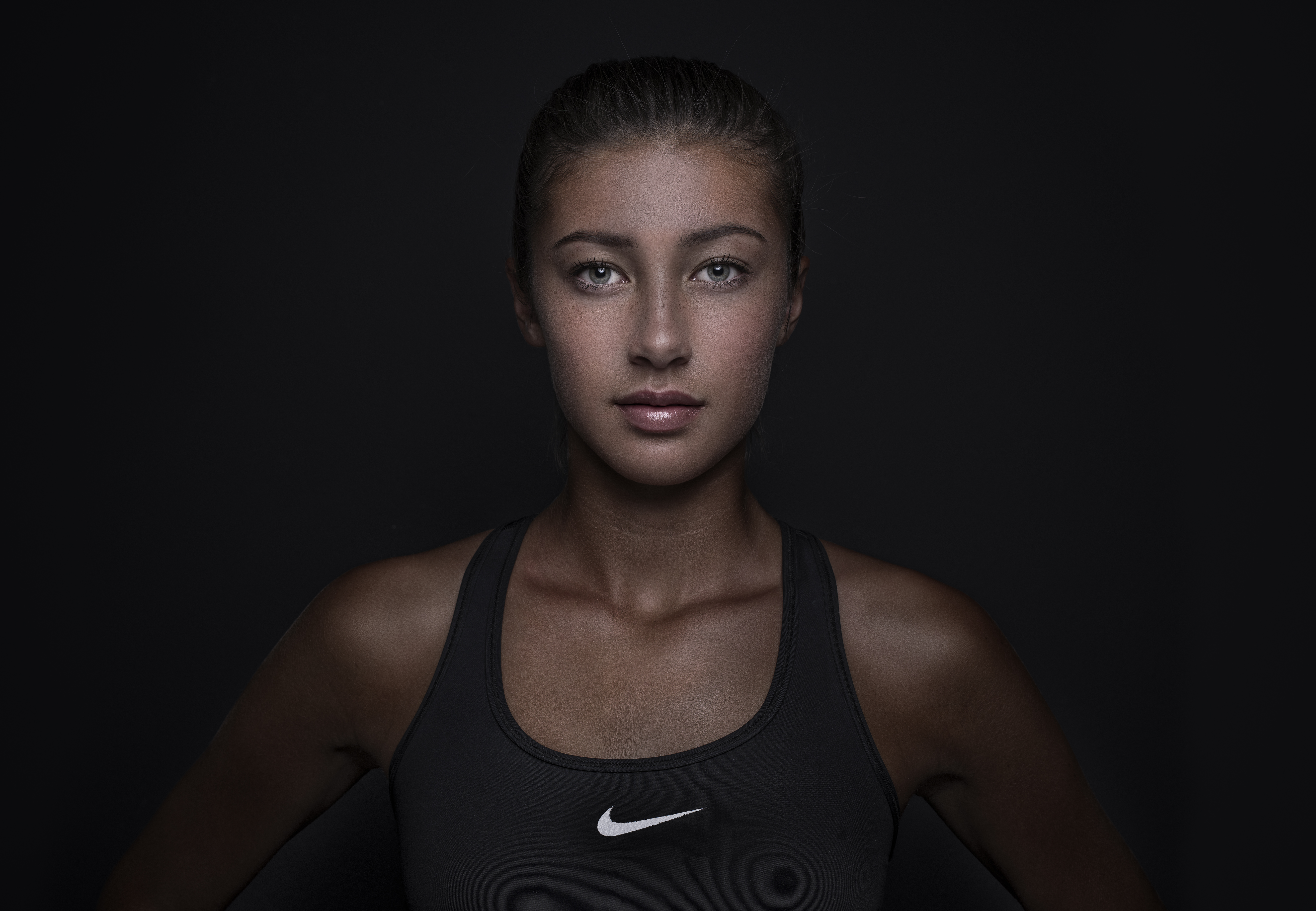 Female athlete portrait | Dovis Bird Agency Photography
